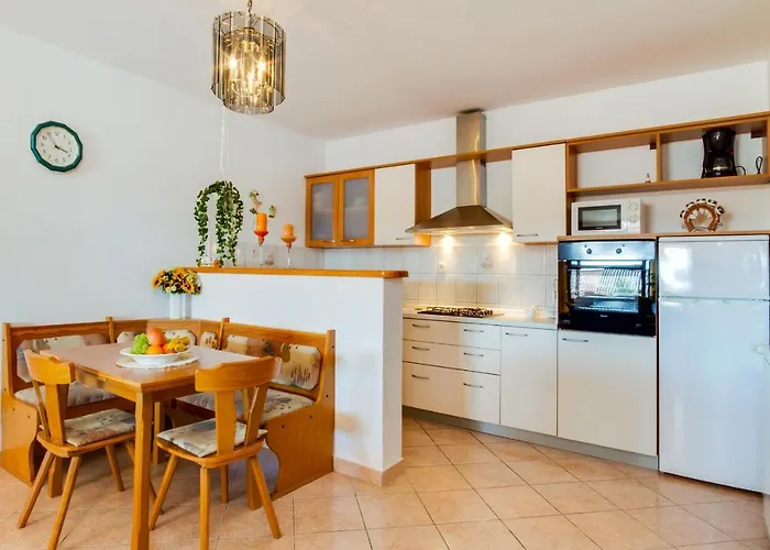 By The Sea Simuni, Pag - 4083 アパート *